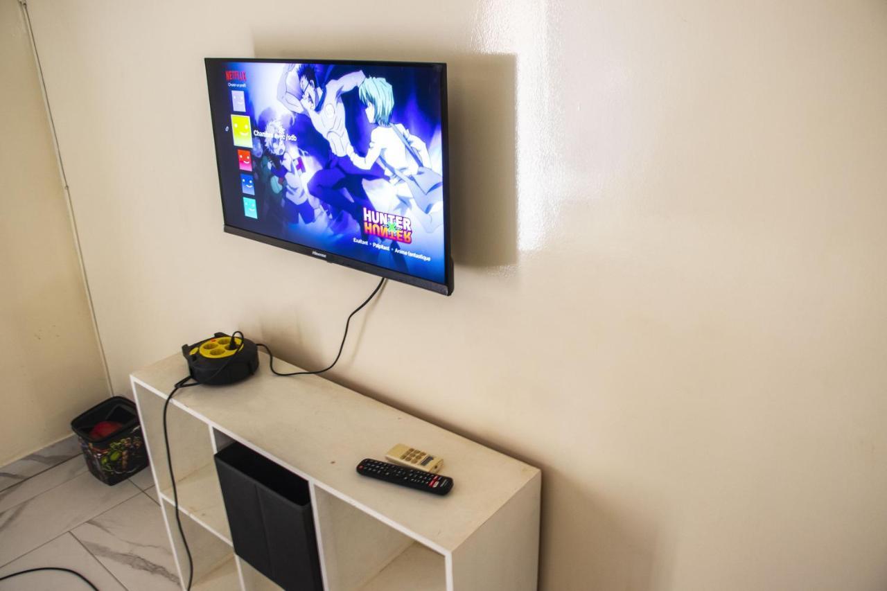 Dalou Hote, Cite Mixta Apartment