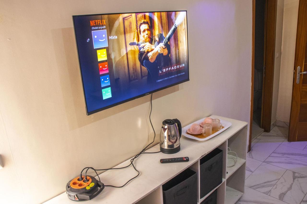 Dalou Hote, Cite Mixta Apartment *